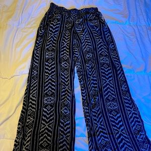 Very comfortable flowy pants.